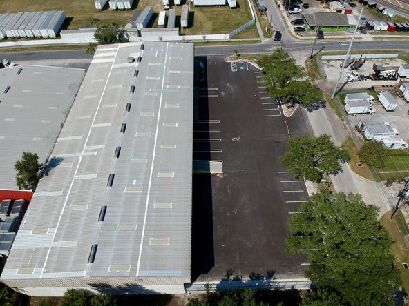 Premier Industrial Flex Space for Lease: 2021 N 40th St, Tampa, FL 33605